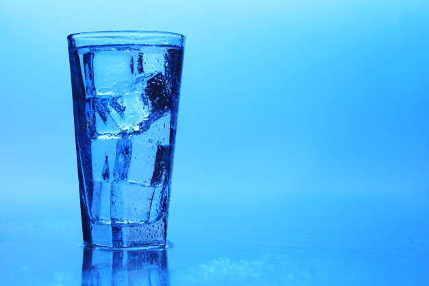 Uống nước giảm cân lạnh sẽ dễ uống hơn